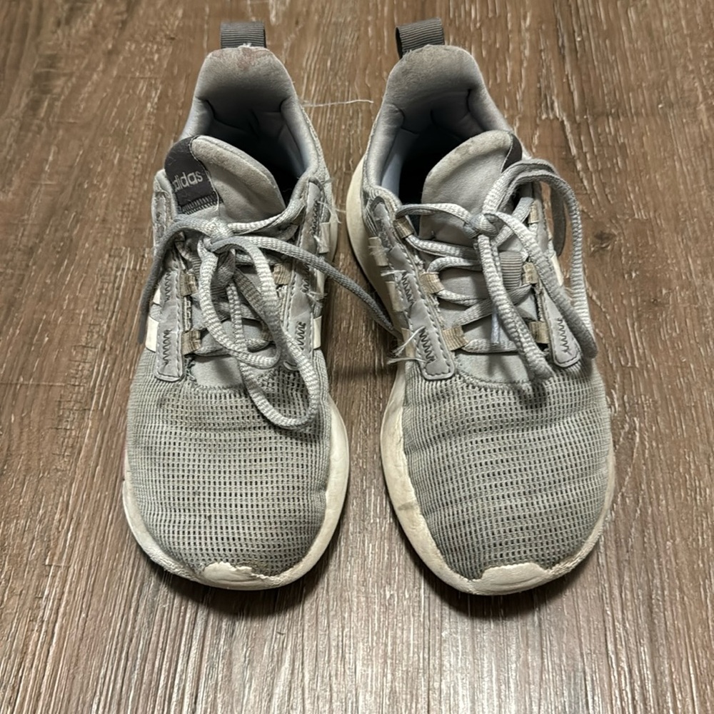 Adidas Girl Size 1 Grey/White Shoes